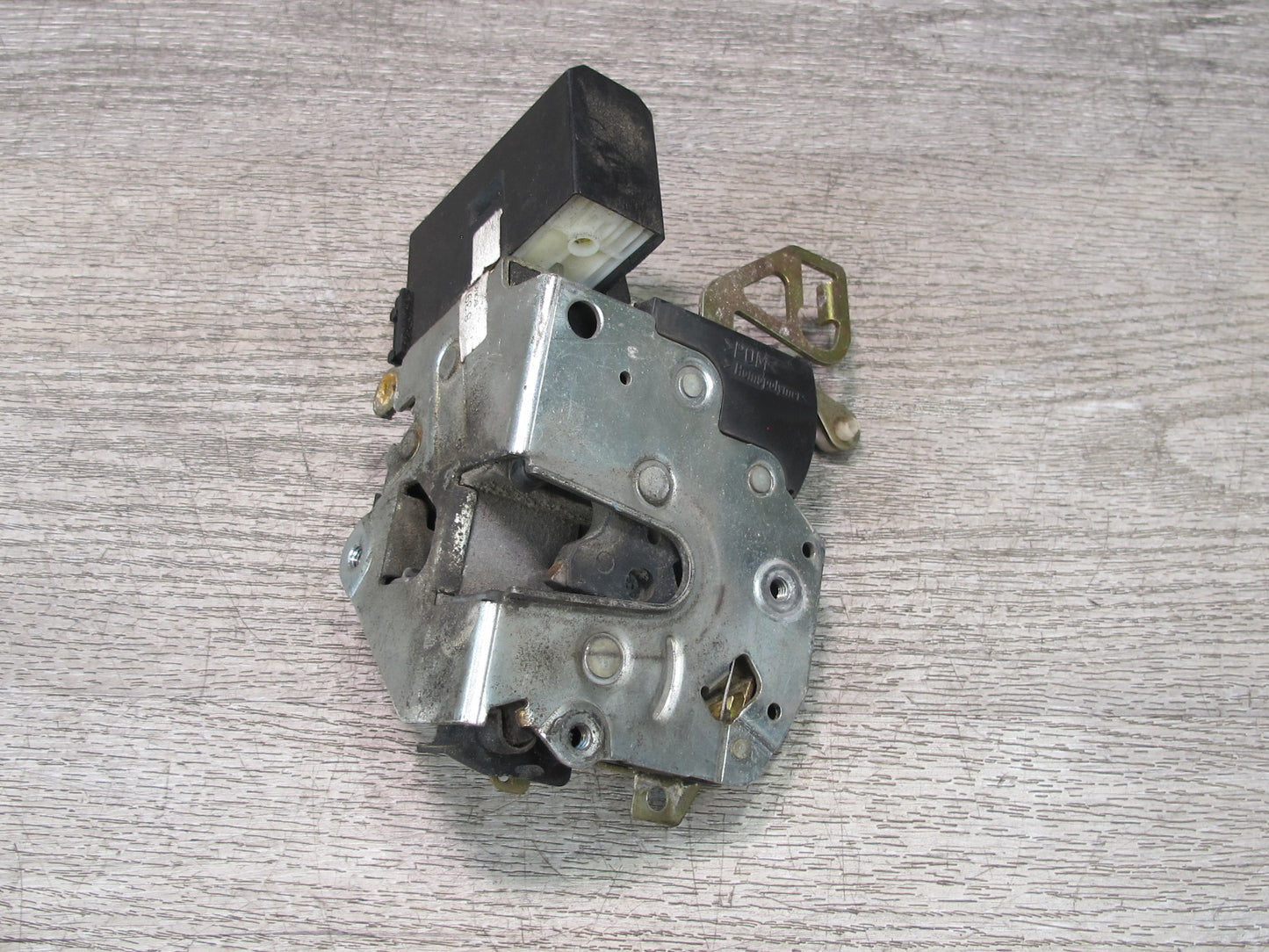 96-02 BMW E36/7 Z3 Right Passenger Door Lock Latch Actuator OEM