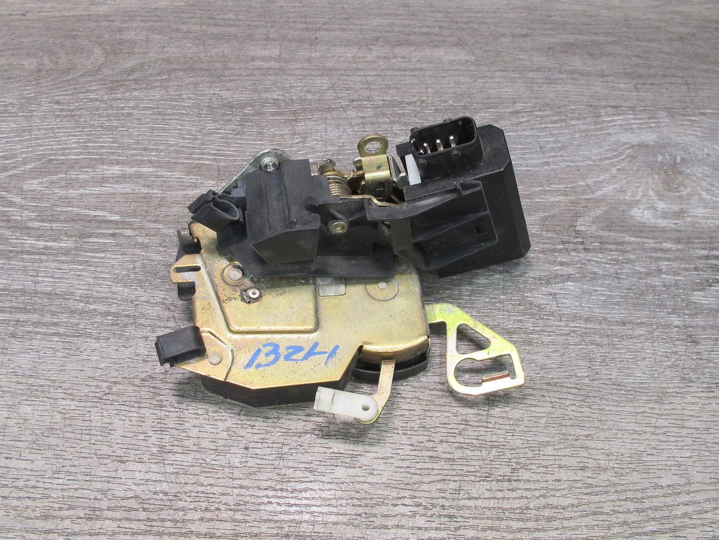 96-02 BMW E36/7 Z3 Left Driver Door Lock Latch Actuator OEM