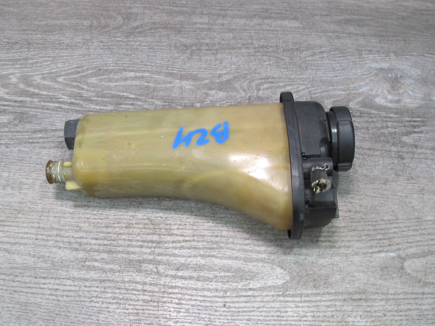97-99 BMW E36/7 Z3 2.8L M52 Engine Coolant Expansion Overflow Reservoir Tank OEM