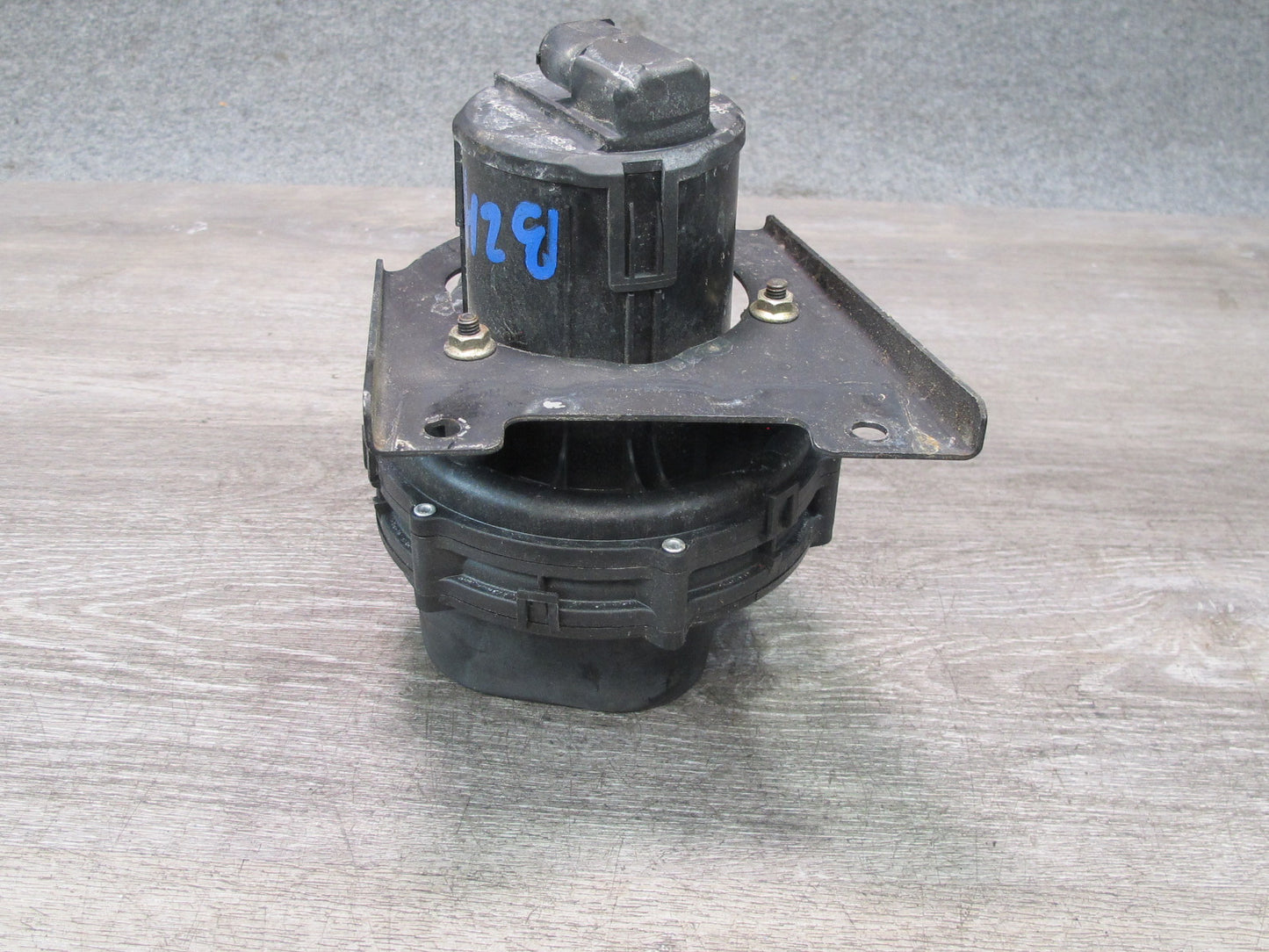 97-99 BMW E36/7 Z3 2.8L 3.2L Secondary Air Injection Smog Pump OEM