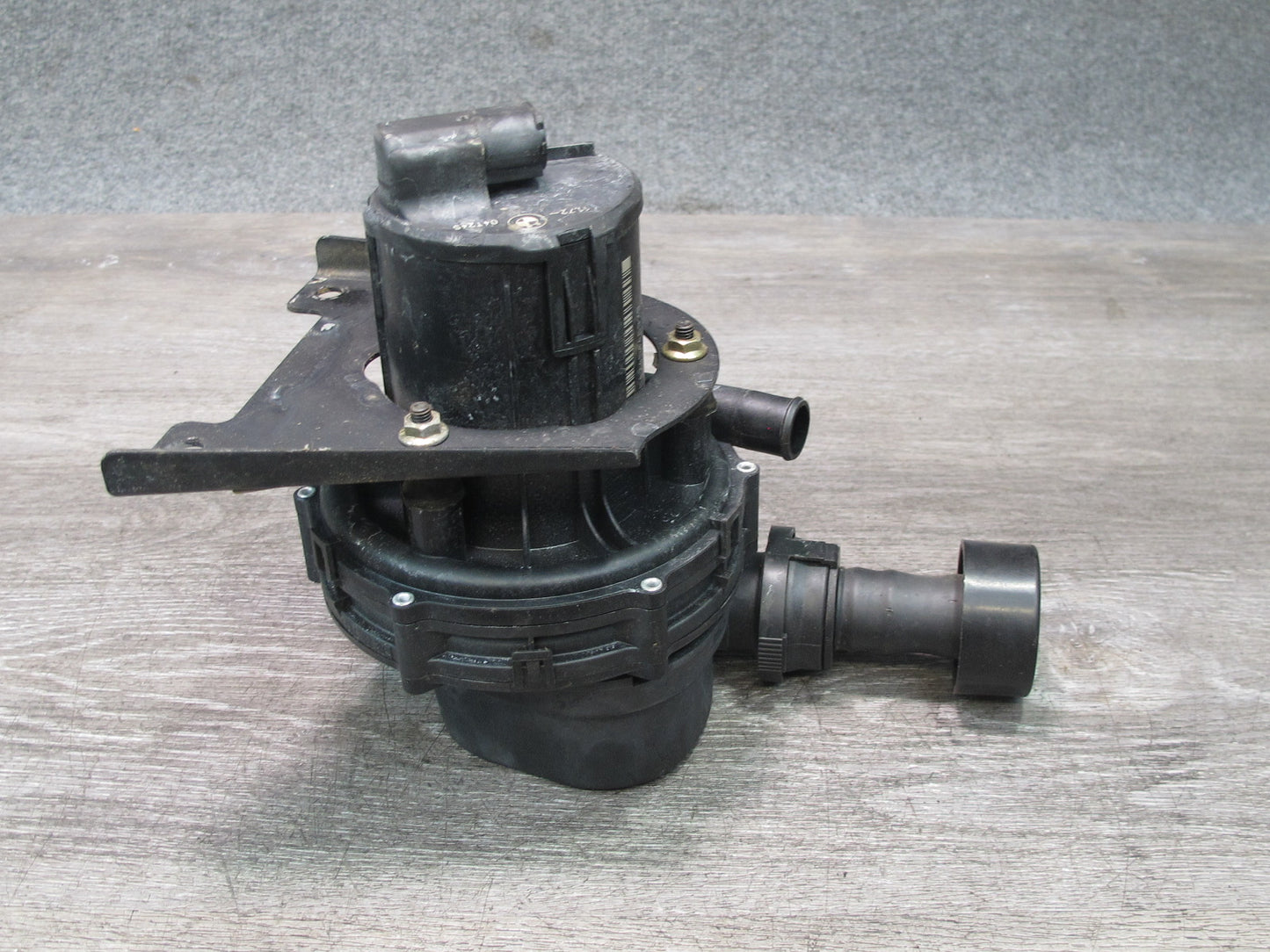 97-99 BMW E36/7 Z3 2.8L 3.2L Secondary Air Injection Smog Pump OEM