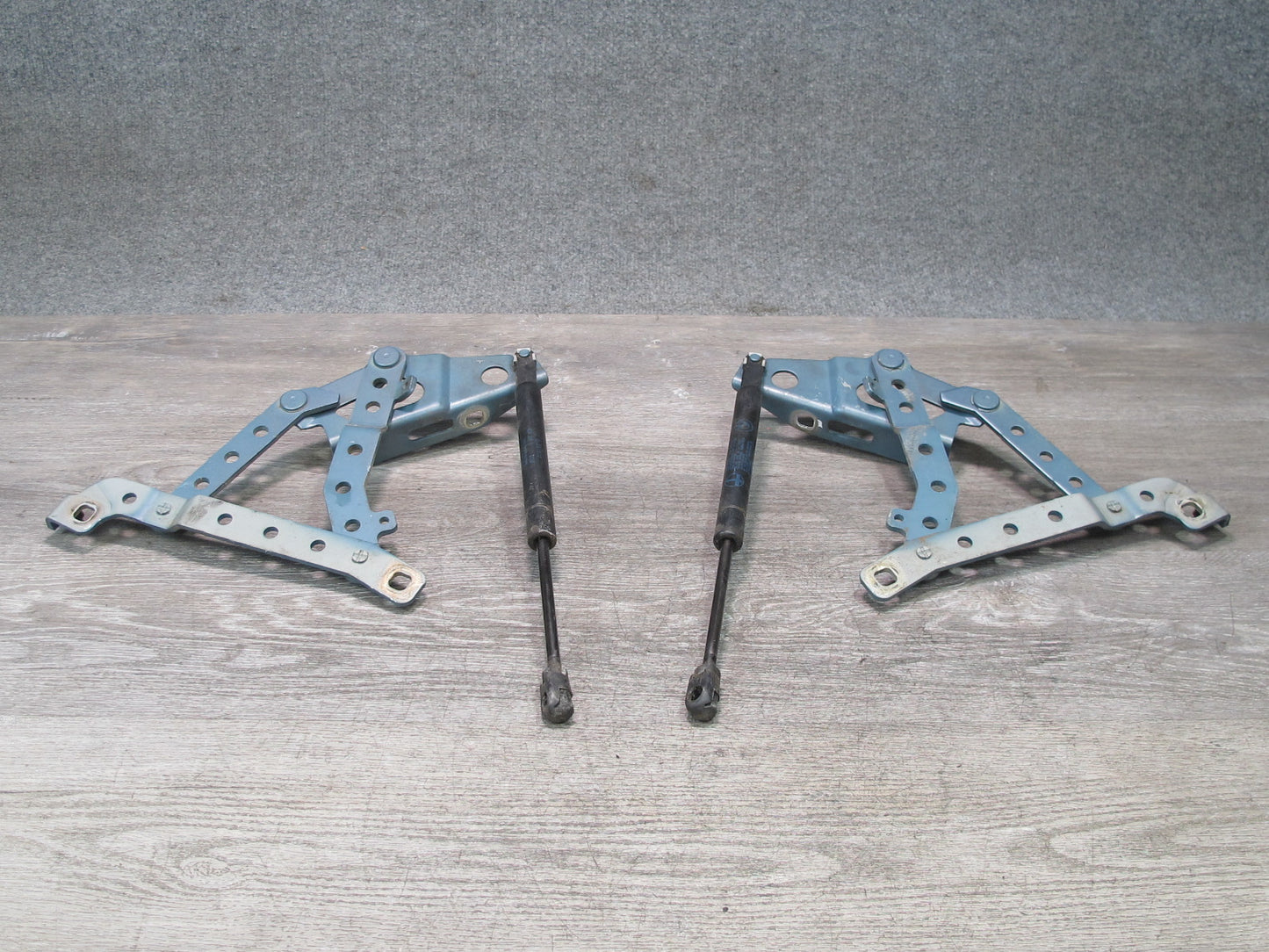 96-02 BMW E36/7 Z3 Set of 2 Front Left & Right Hood Bonnet Hinge Blue OEM