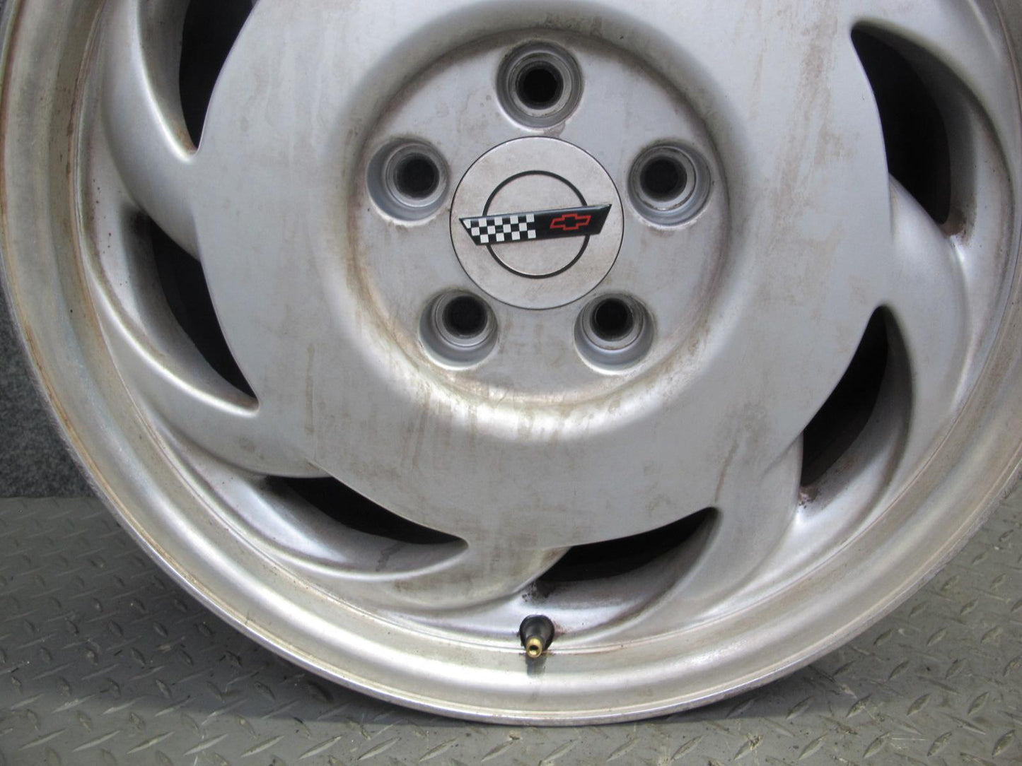 91-92 Chevrolet Corvette C4 Left 17" R17 Alloy Wheel Rim 17x9.5J ET56 OEM