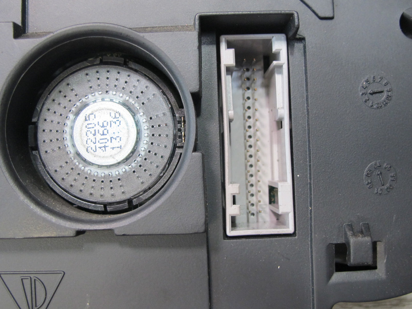 2002-2005 Porsche 911 996 A/T Speedometer Instrument Cluster Gauge 99664122403