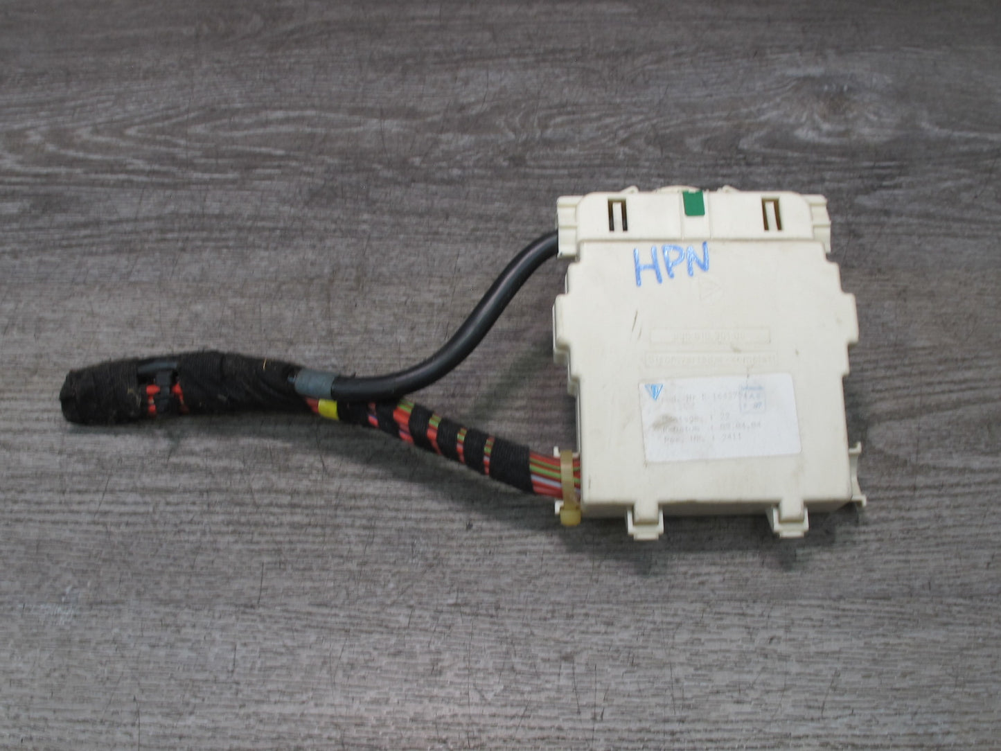 1999-2005 Porsche 911 Carrera 996 Fuse Box Power Distribution Relay 99661030100