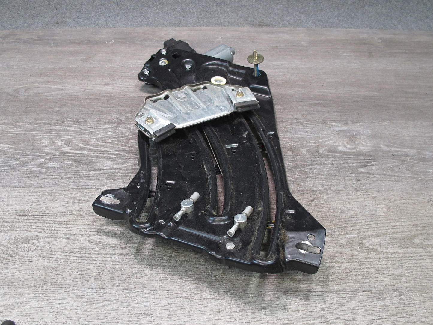 1999-2005 Porsche 911 Carrera 996 Rear Left Quarter Window Regulator W/ Motor