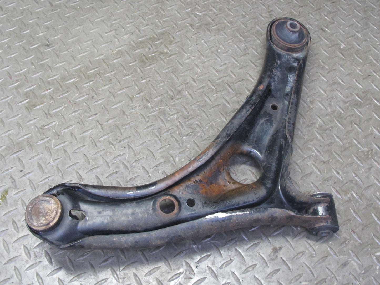 00-05 Toyota MR2 Spyder ZZW30L Front Left Suspension Lower Control Arm OEM