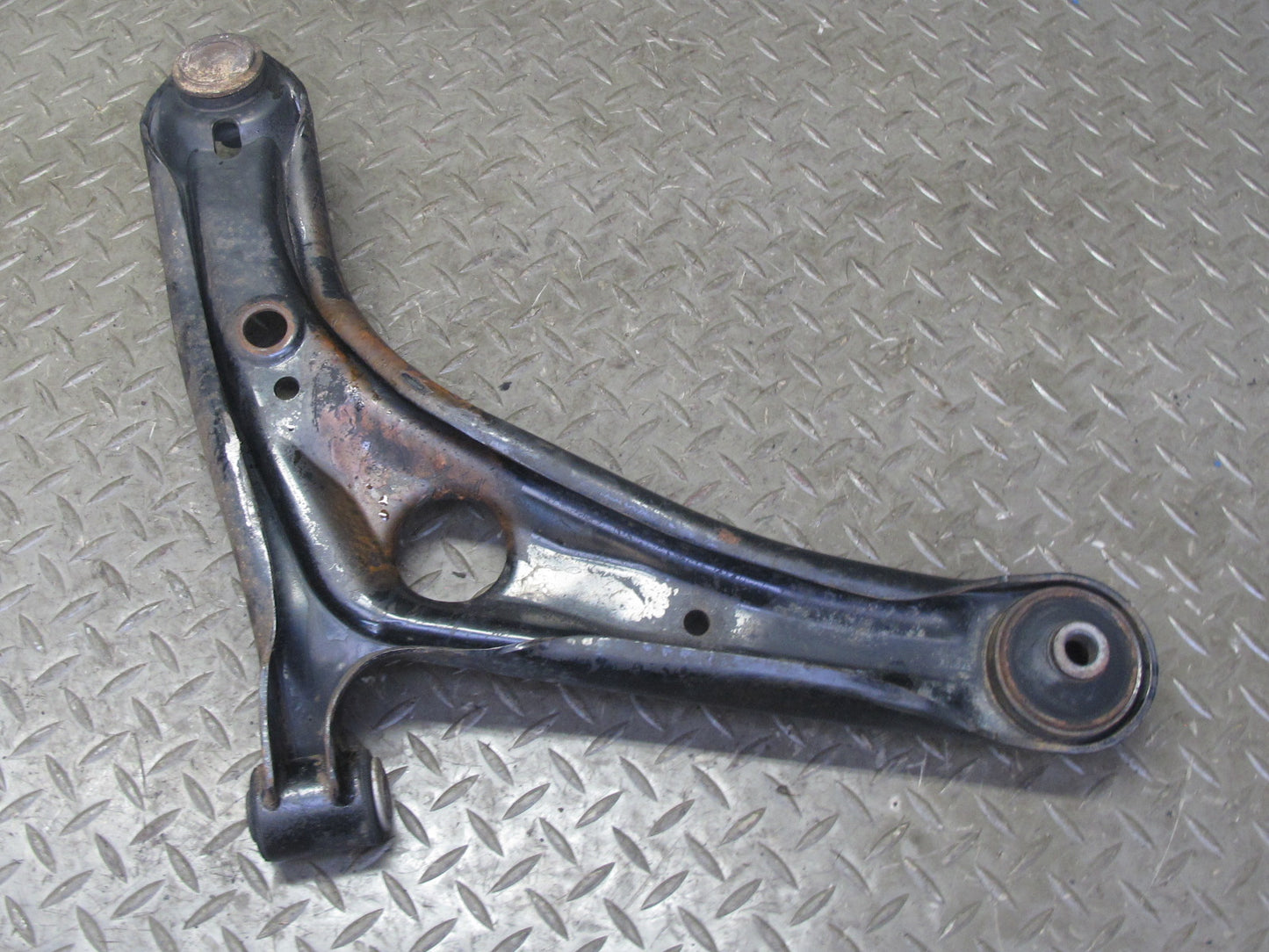 00-05 Toyota MR2 Spyder ZZW30L Front Left Suspension Lower Control Arm OEM
