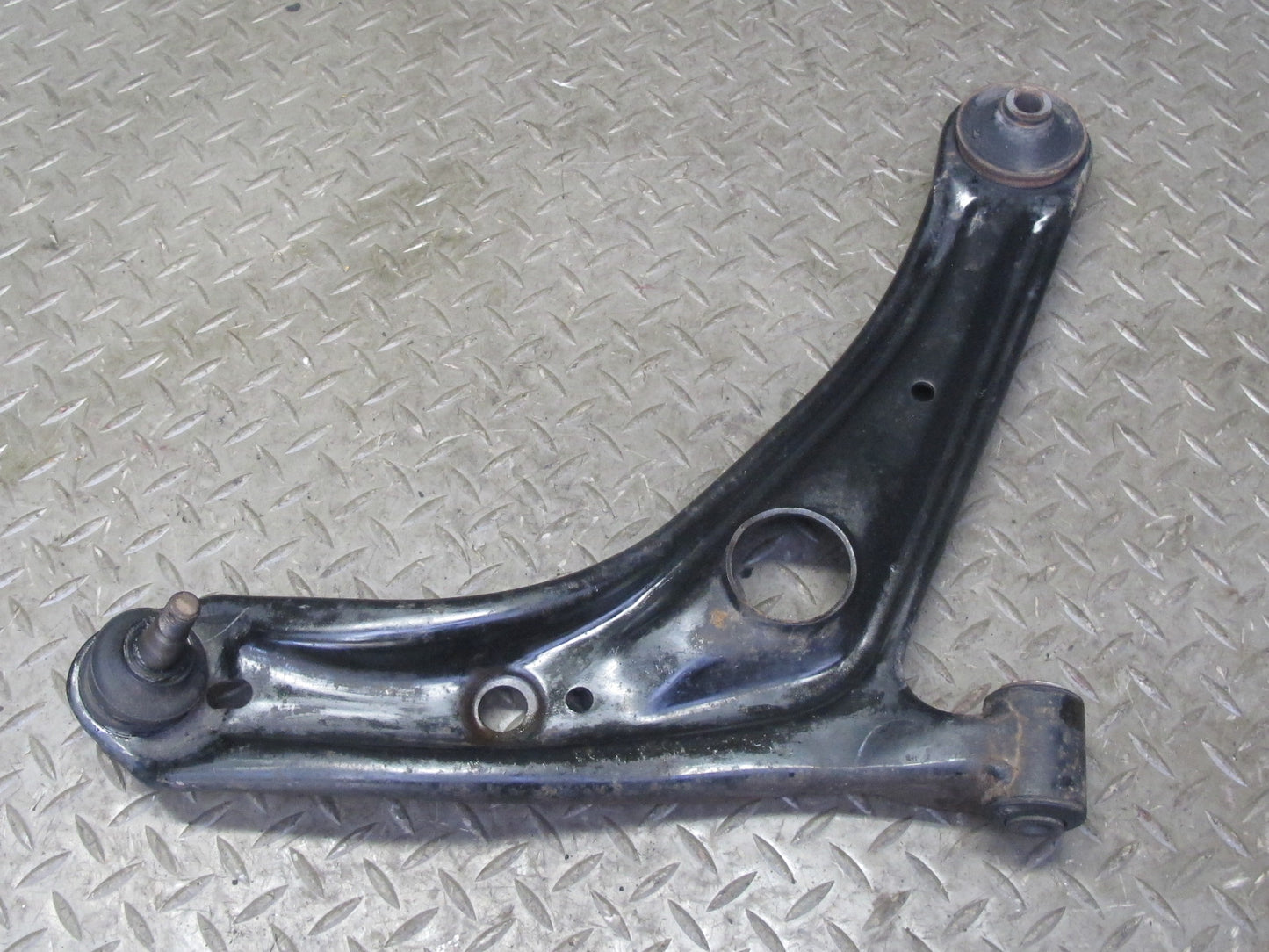 00-05 Toyota MR2 Spyder ZZW30L Front Left Suspension Lower Control Arm OEM