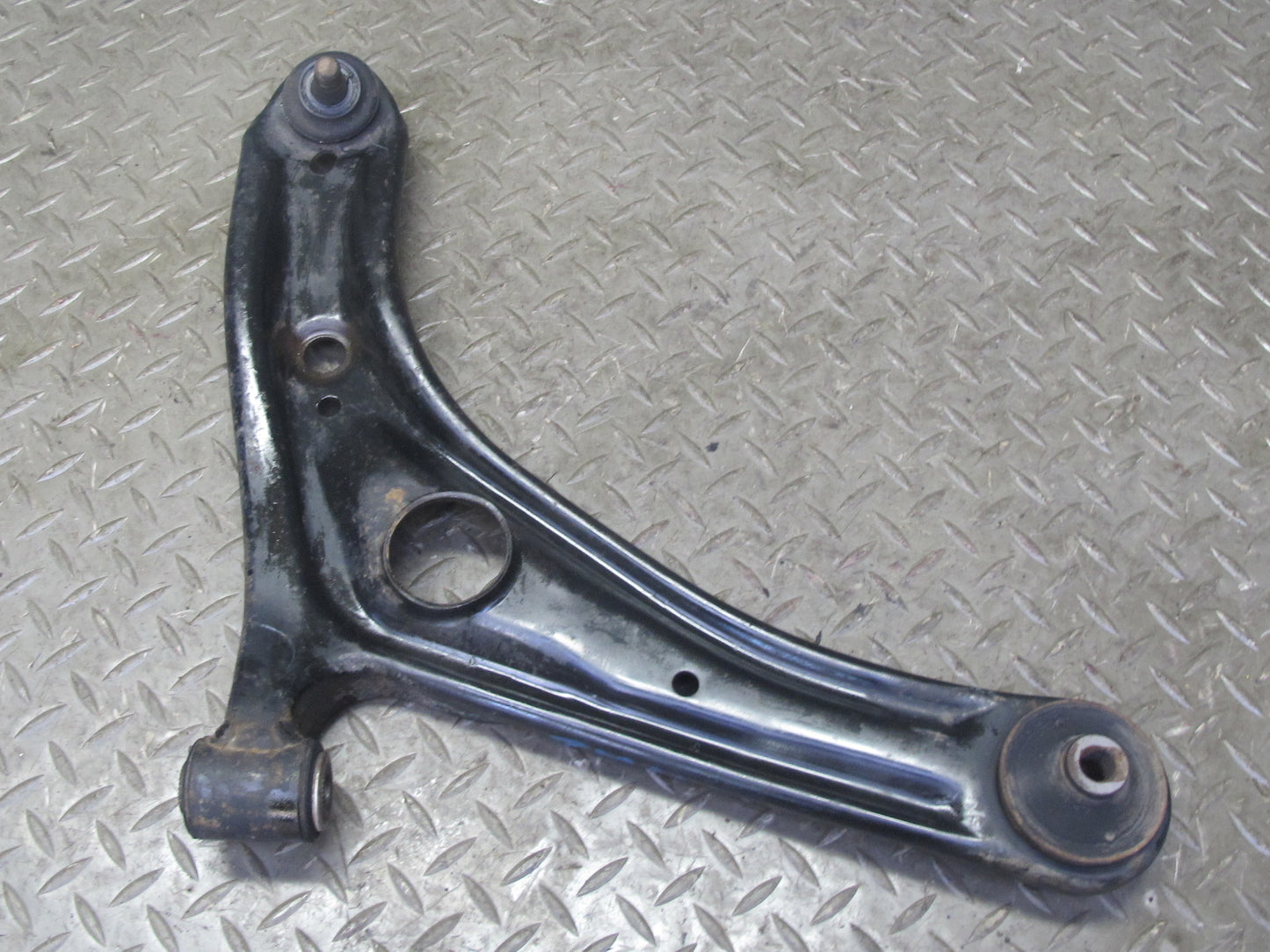 00-05 Toyota MR2 Spyder ZZW30L Front Left Suspension Lower Control Arm OEM