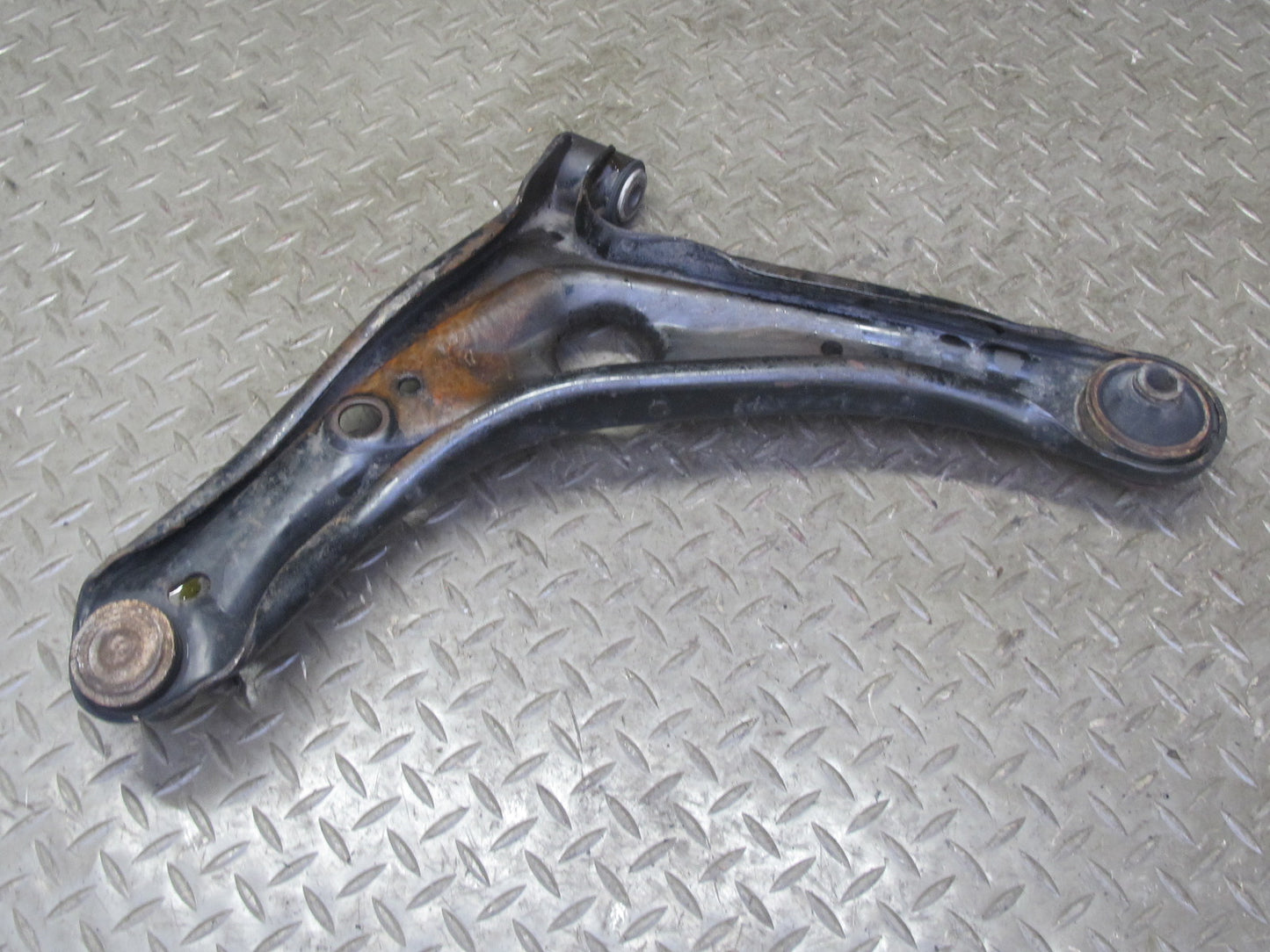 00-05 Toyota MR2 Spyder ZZW30L Front Left Suspension Lower Control Arm OEM