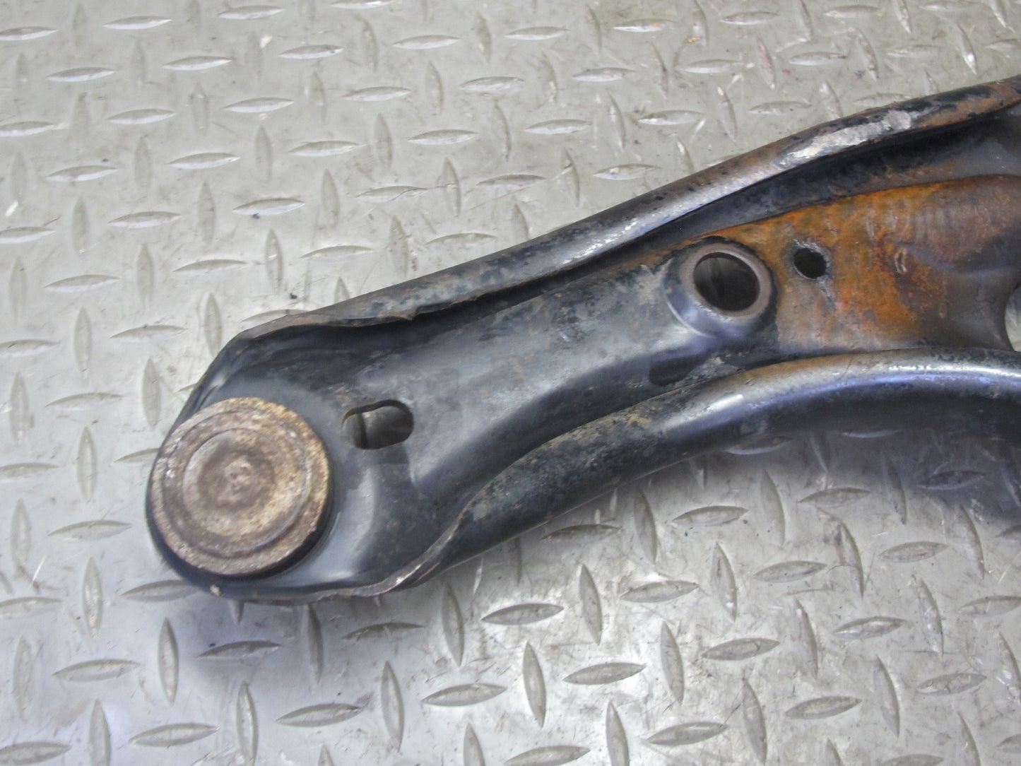00-05 Toyota MR2 Spyder ZZW30L Front Left Suspension Lower Control Arm OEM
