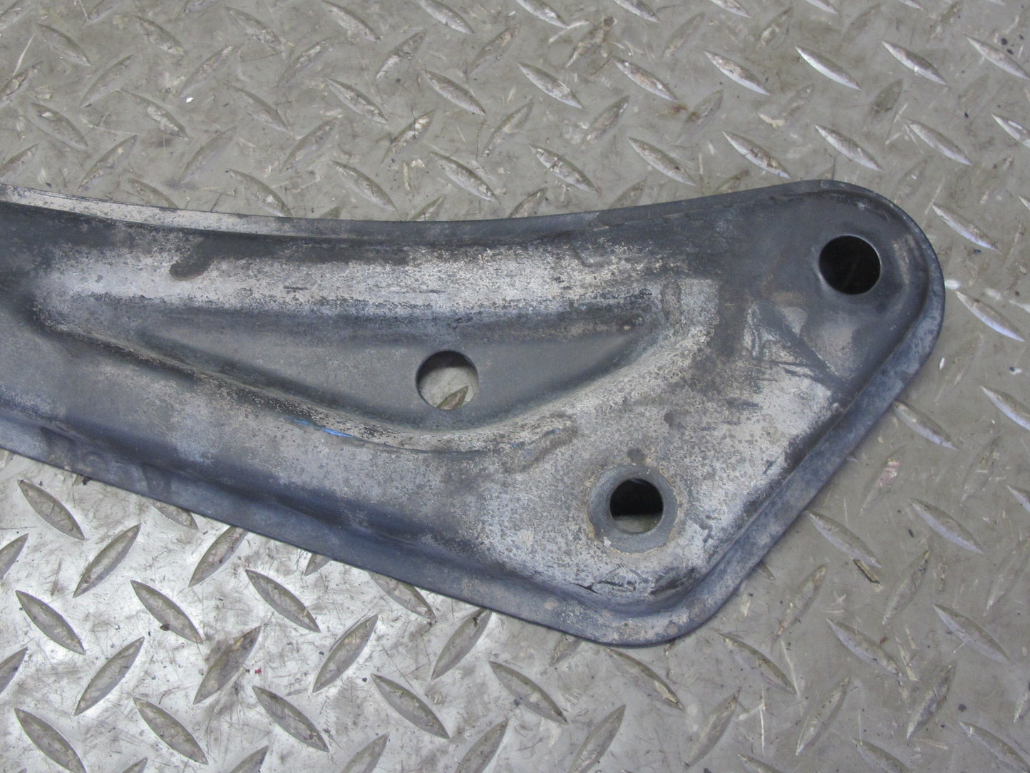 00-05 Toyota MR2 Spyder ZZW30L Front Right Suspension Lower Brace OEM
