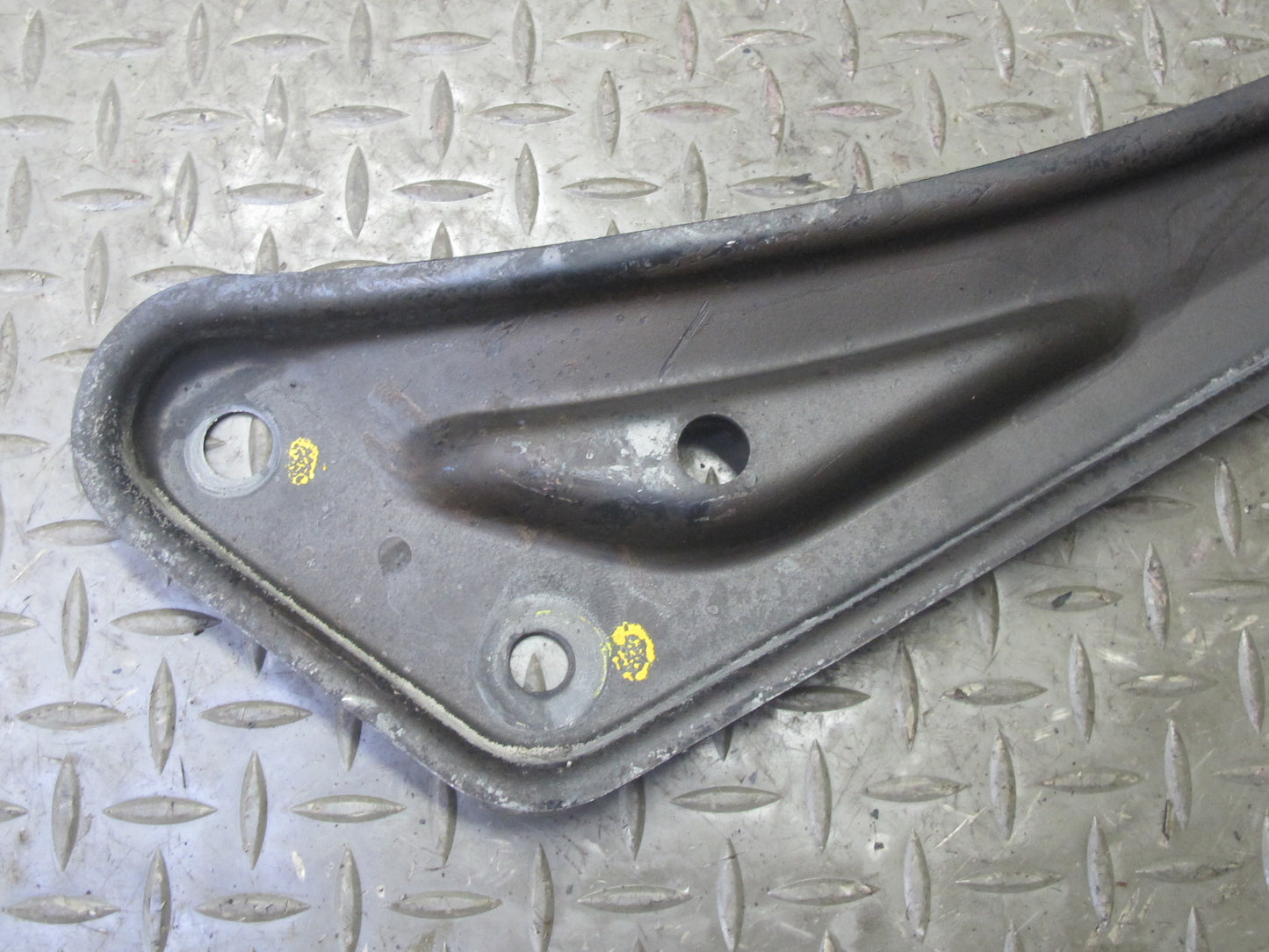 00-05 Toyota MR2 Spyder ZZW30L Front Right Suspension Lower Brace OEM