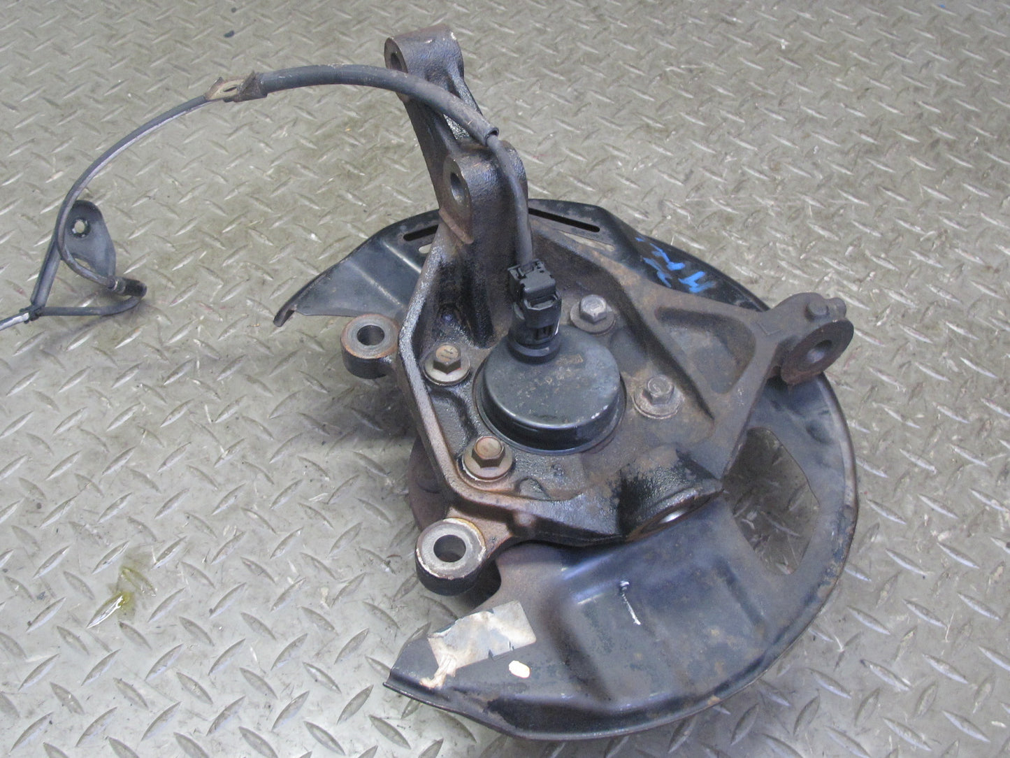 00-05 Toyota MR2 Spyder ZZW30L Front Left Spindle Knuckle Wheel Hub Bearing OEM