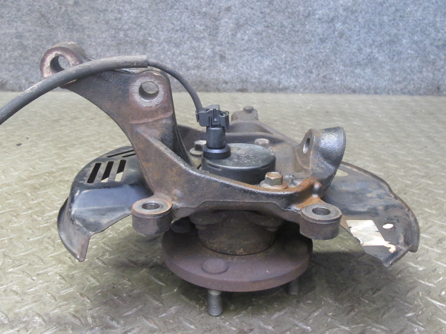 00-05 Toyota MR2 Spyder ZZW30L Front Left Spindle Knuckle Wheel Hub Bearing OEM