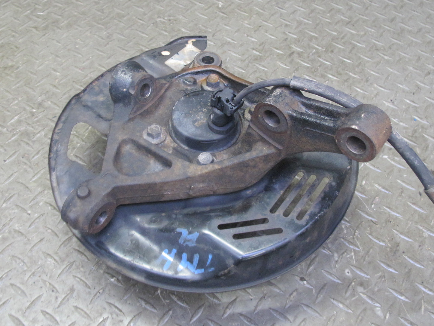 00-05 Toyota MR2 Spyder ZZW30L Front Left Spindle Knuckle Wheel Hub Bearing OEM