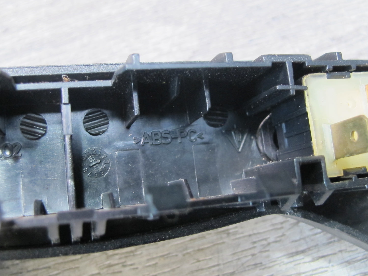 2002-2005 Porsche 911 Carrera 996 Right & Left Side Heated Seat Switch W/ Trim
