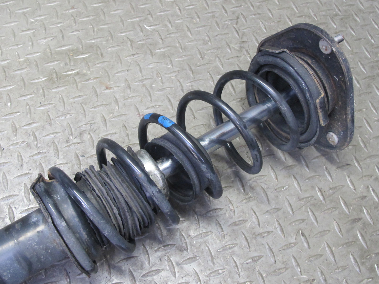 00-02 Toyota MR2 Spyder ZZW30L Set of 2 Front Strut Shock Absorber OEM