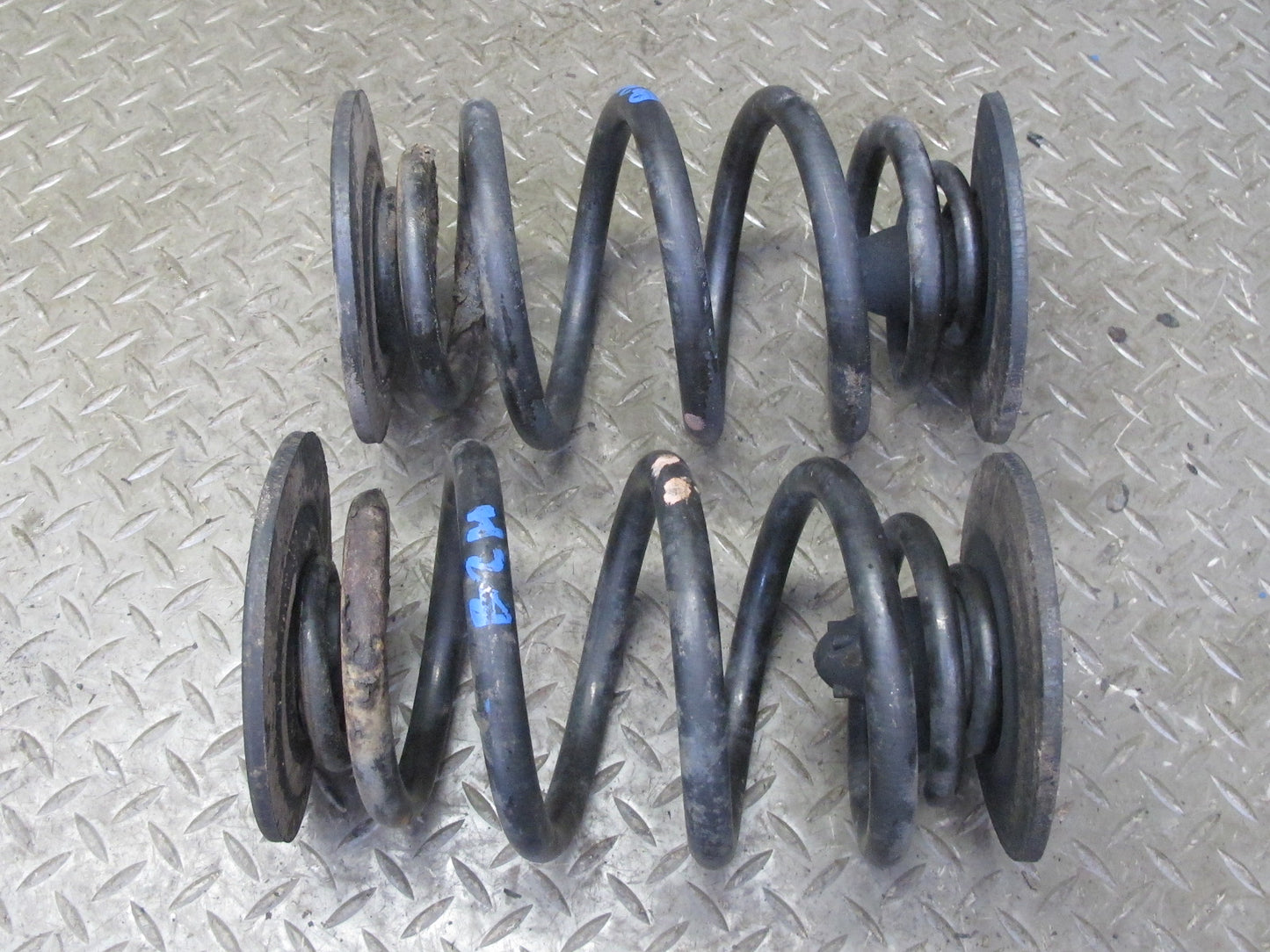 97-00 BMW E36/7 Z3 2.8L Roadster Set of 2 Rear Left & Right Coil Spring OEM
