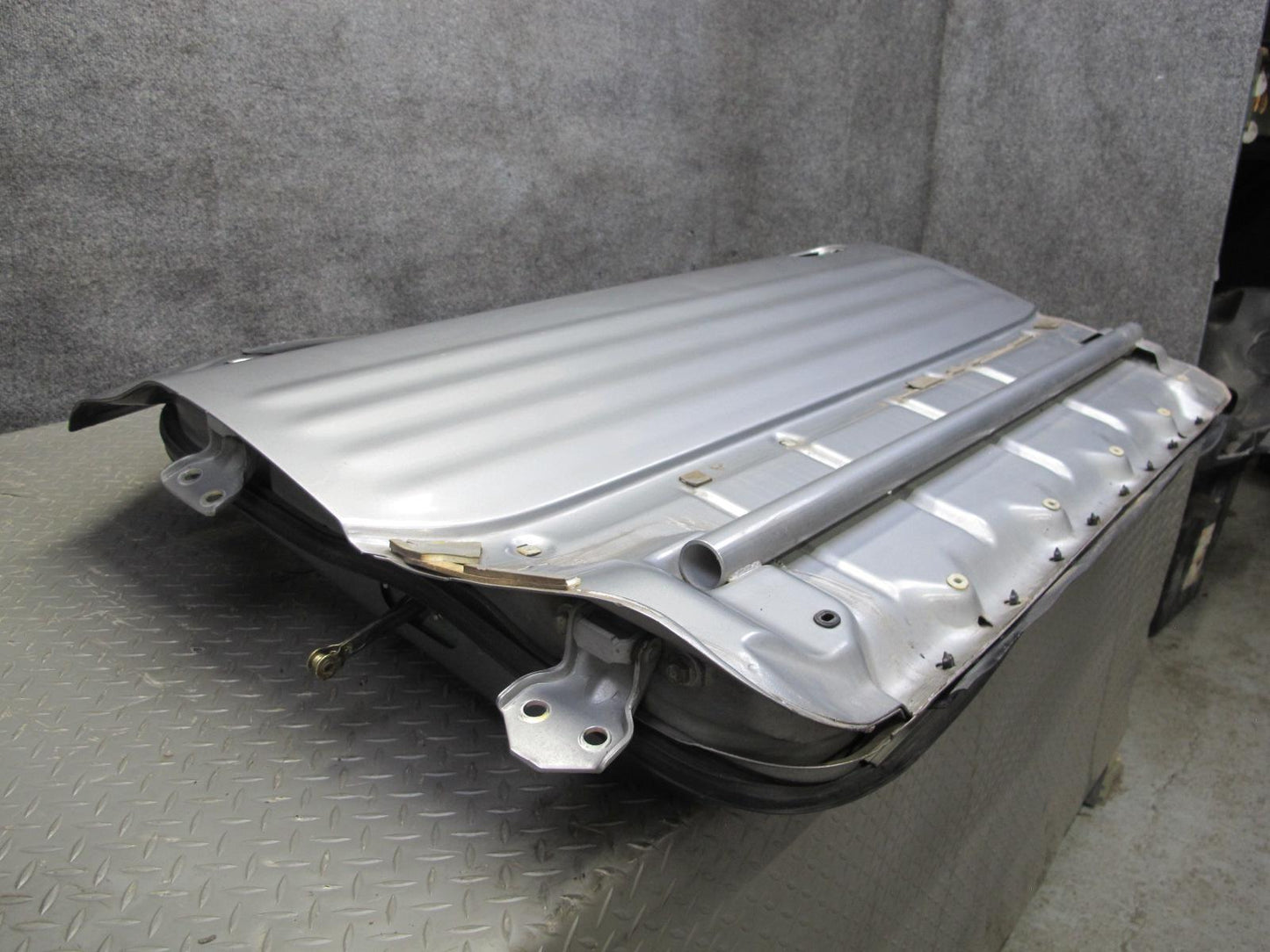 99-01 Isuzu Vehicross Front Left Driver Door Shell Panel Kaiser Silver OEM