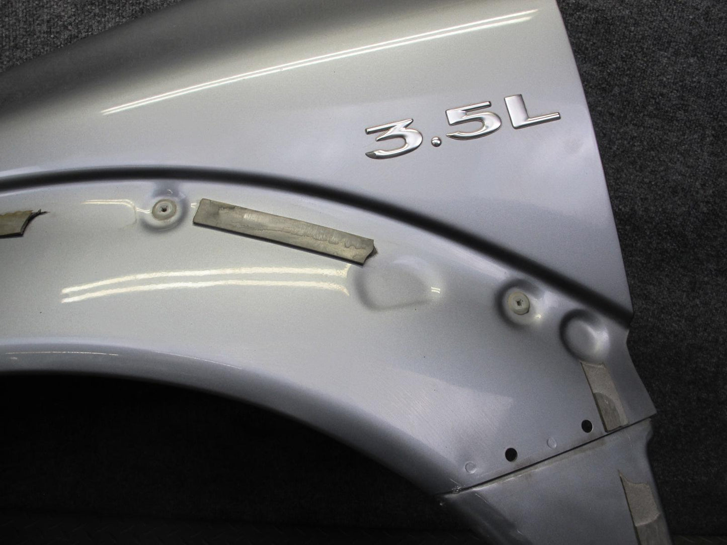 99-01 Isuzu Vehicross Front Left Fender Shell Panel Kaiser Silver Metallic OEM