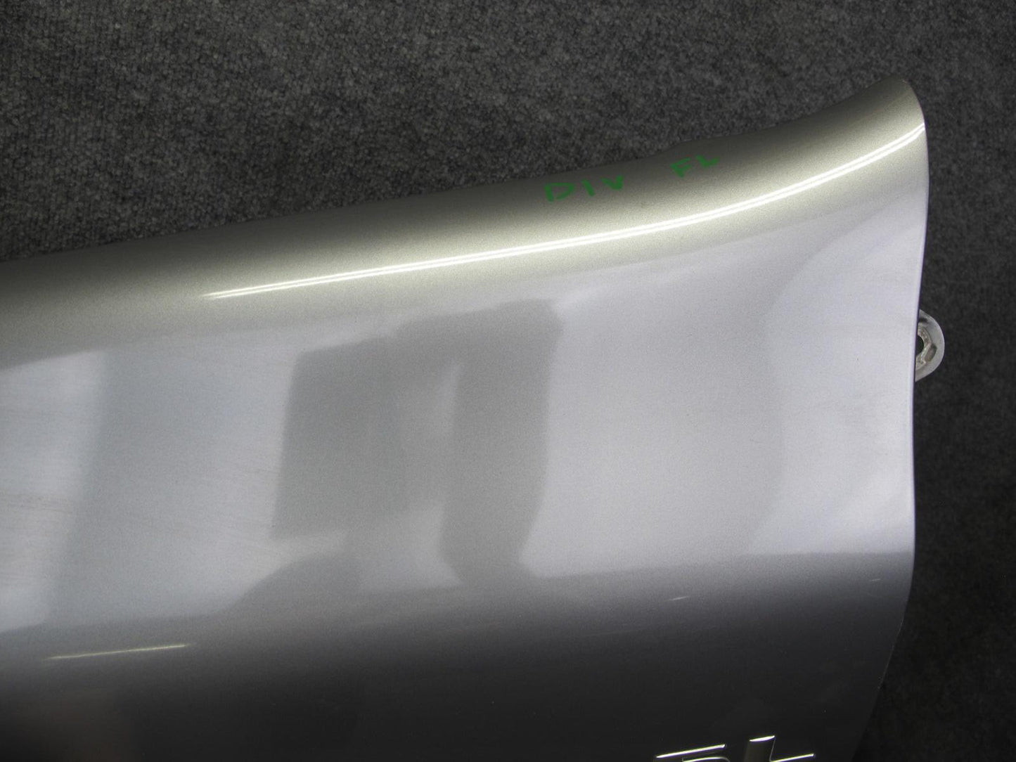 99-01 Isuzu Vehicross Front Left Fender Shell Panel Kaiser Silver Metallic OEM