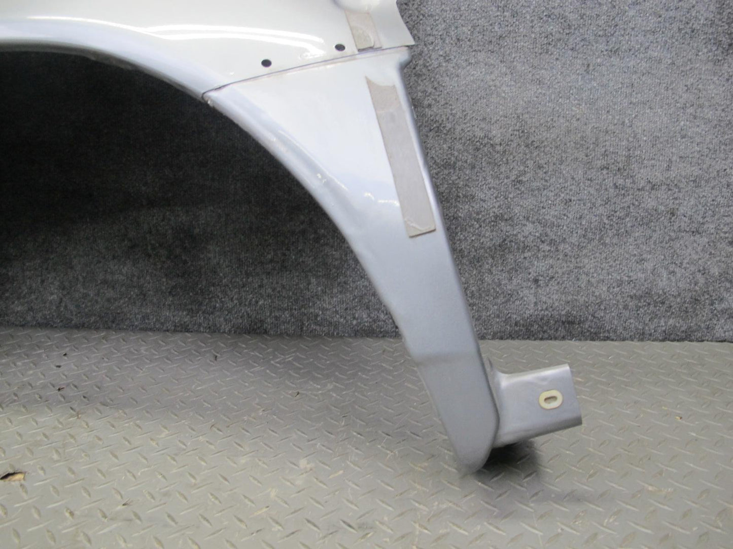 99-01 Isuzu Vehicross Front Left Fender Shell Panel Kaiser Silver Metallic OEM