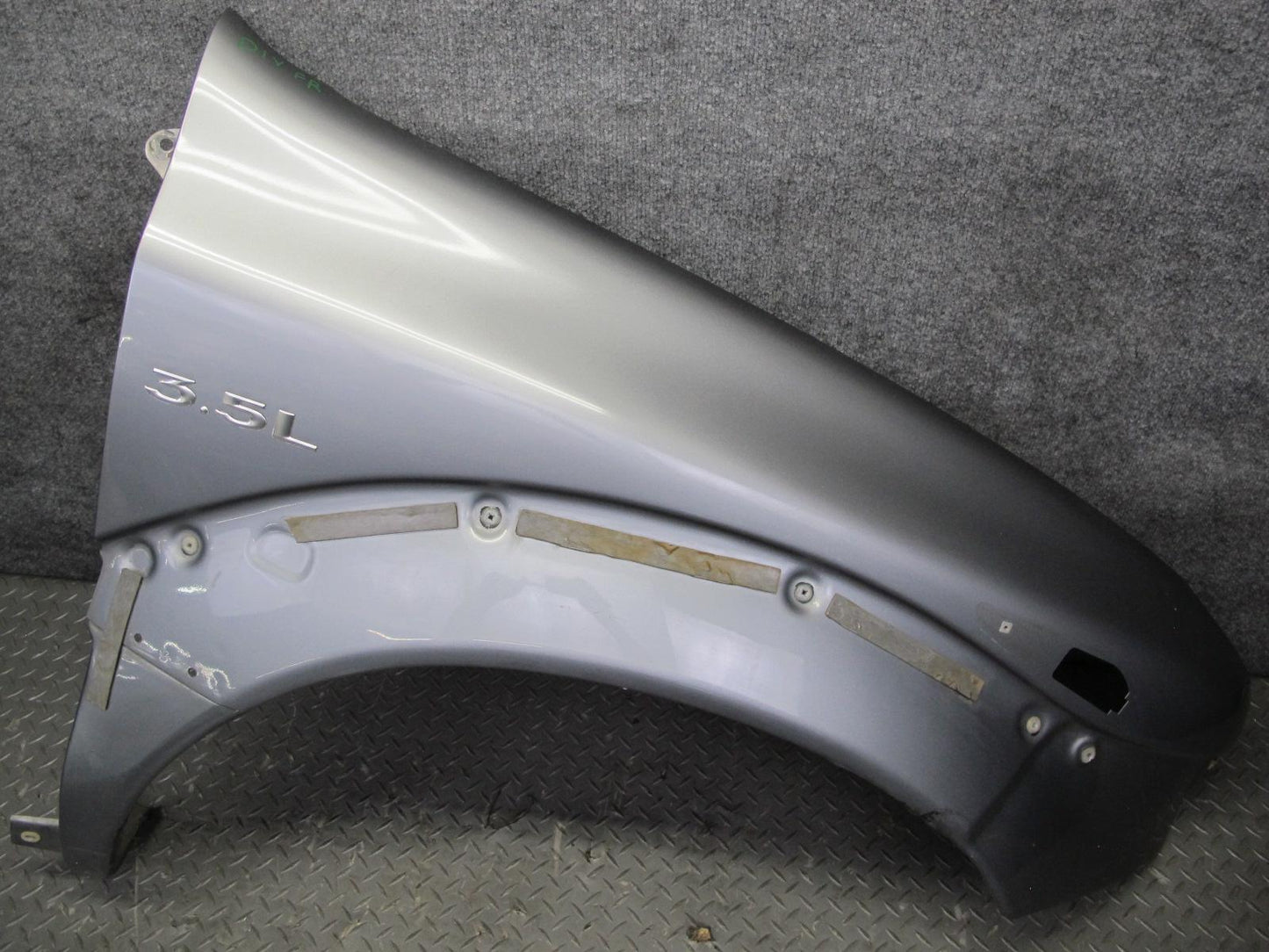 99-01 Isuzu Vehicross Front Right Fender Shell Panel Kaiser Silver Metallic OEM