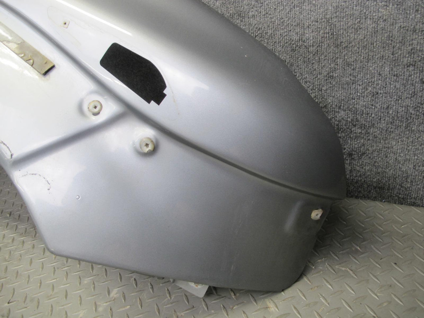99-01 Isuzu Vehicross Front Right Fender Shell Panel Kaiser Silver Metallic OEM