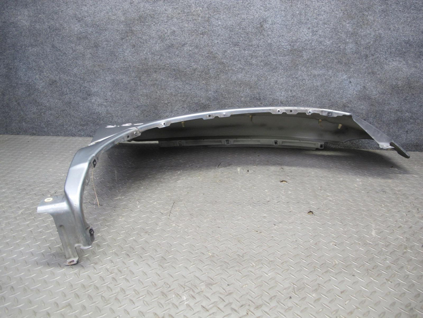 99-01 Isuzu Vehicross Front Right Fender Shell Panel Kaiser Silver Metallic OEM