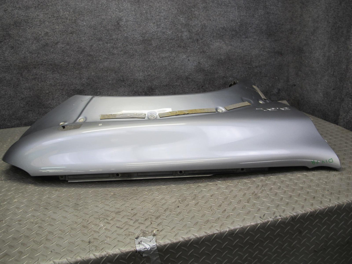 99-01 Isuzu Vehicross Front Right Fender Shell Panel Kaiser Silver Metallic OEM