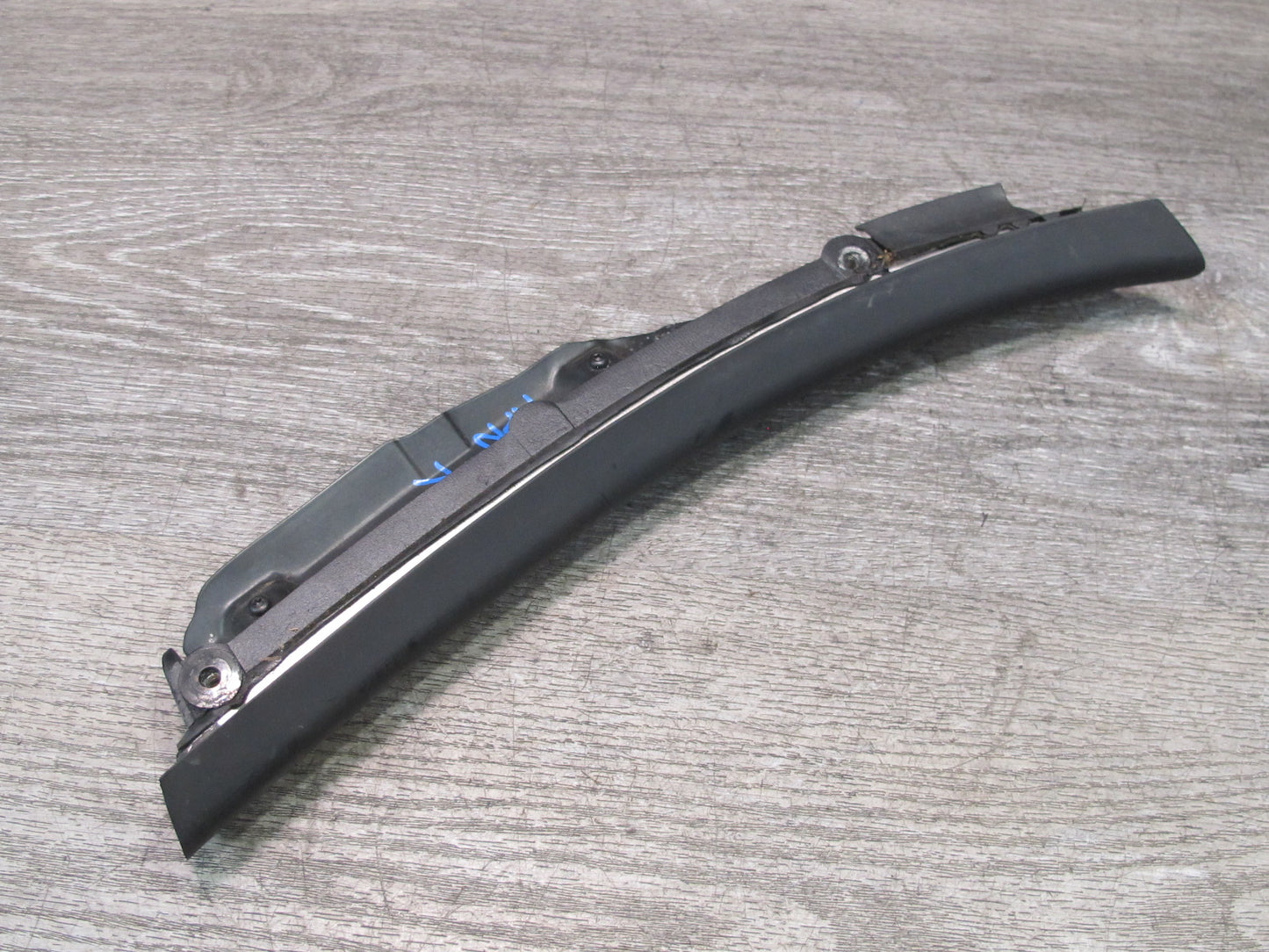 99-05 Porsche 911 996 Convertible TOP Left & Right Side Center Seal Bracket Set
