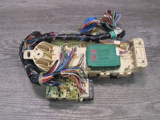 96-97 Lexus UZZ30L SC400 Interior Fuse Relay Box Module w Integration Relay OEM