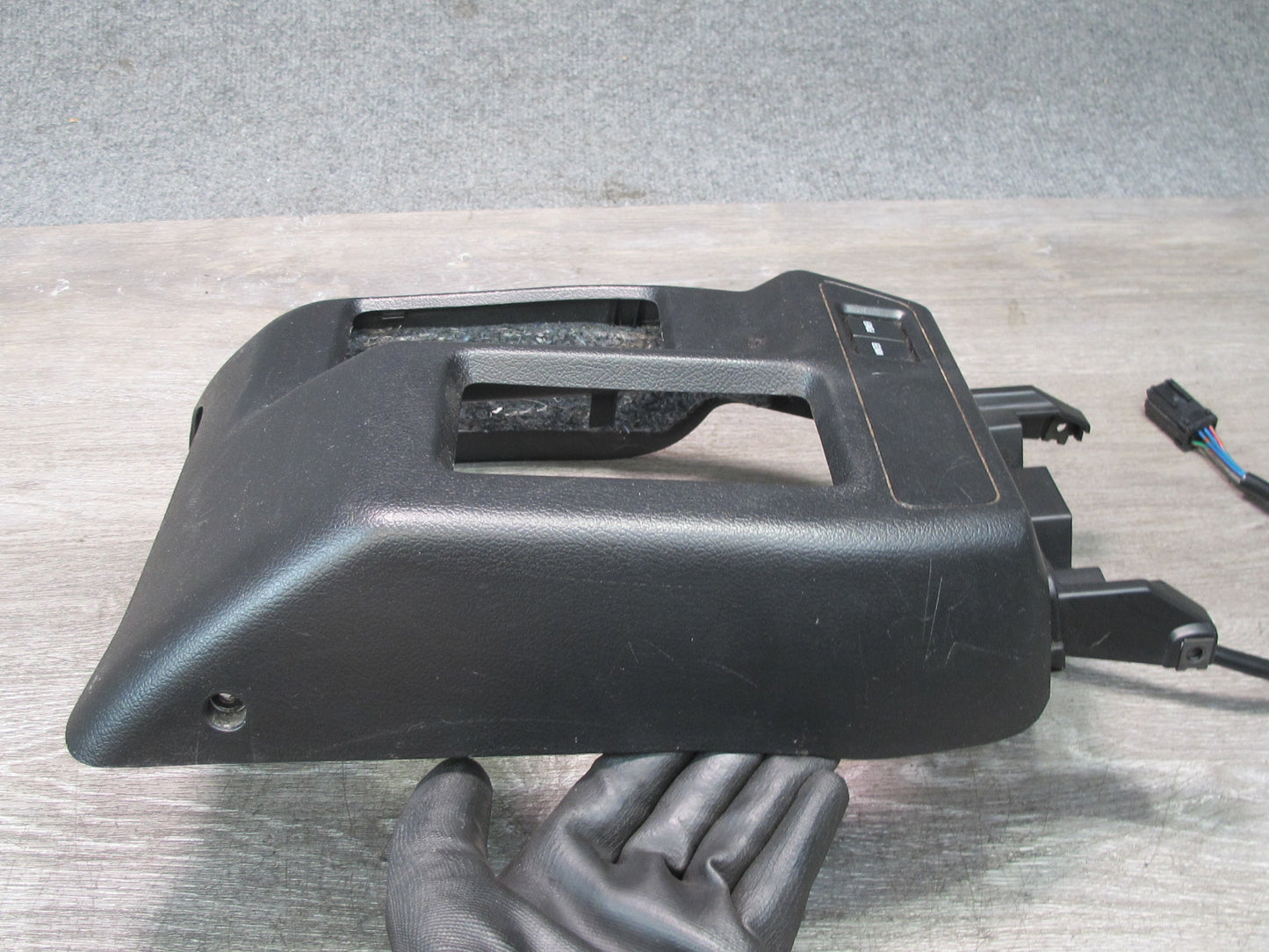 99-01 Isuzu Vehicross Center Console Shifter Trim Panel 8971203720 OEM