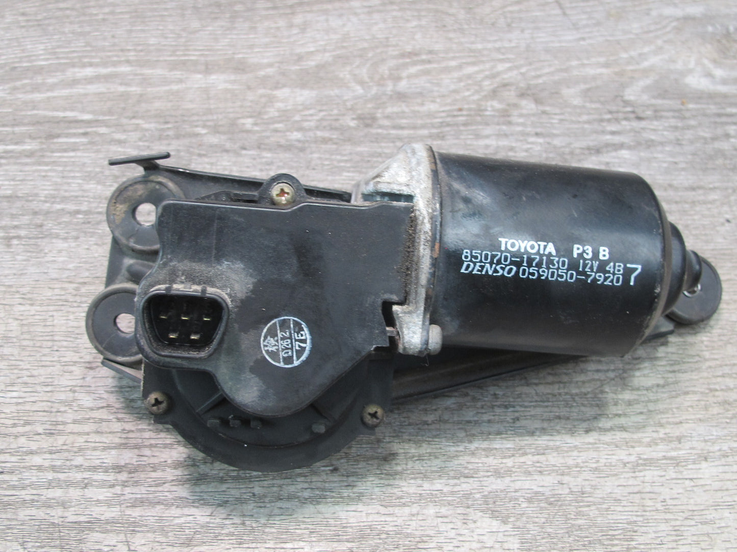 00-05 Toyota MR2 Spyder ZZW30L Windshield Wiper Transmission Linkage w Motor OEM