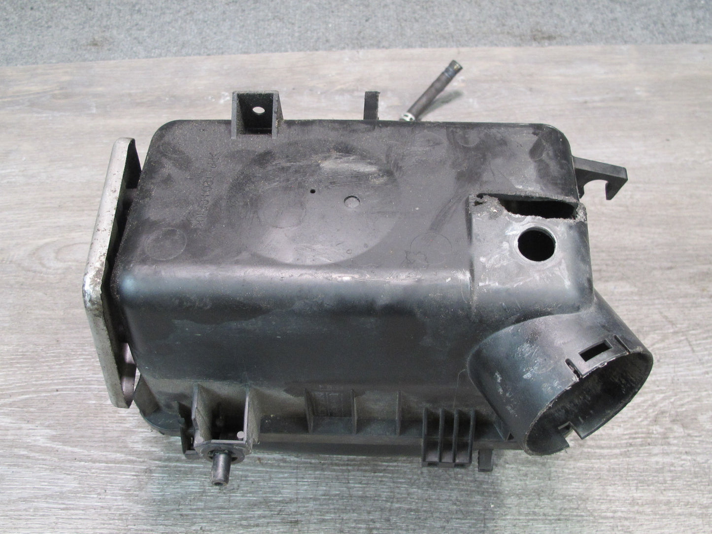 00-05 Toyota MR2 Spyder ZZW30L Air Intake Cleaner Filter Box w Sensor OEM