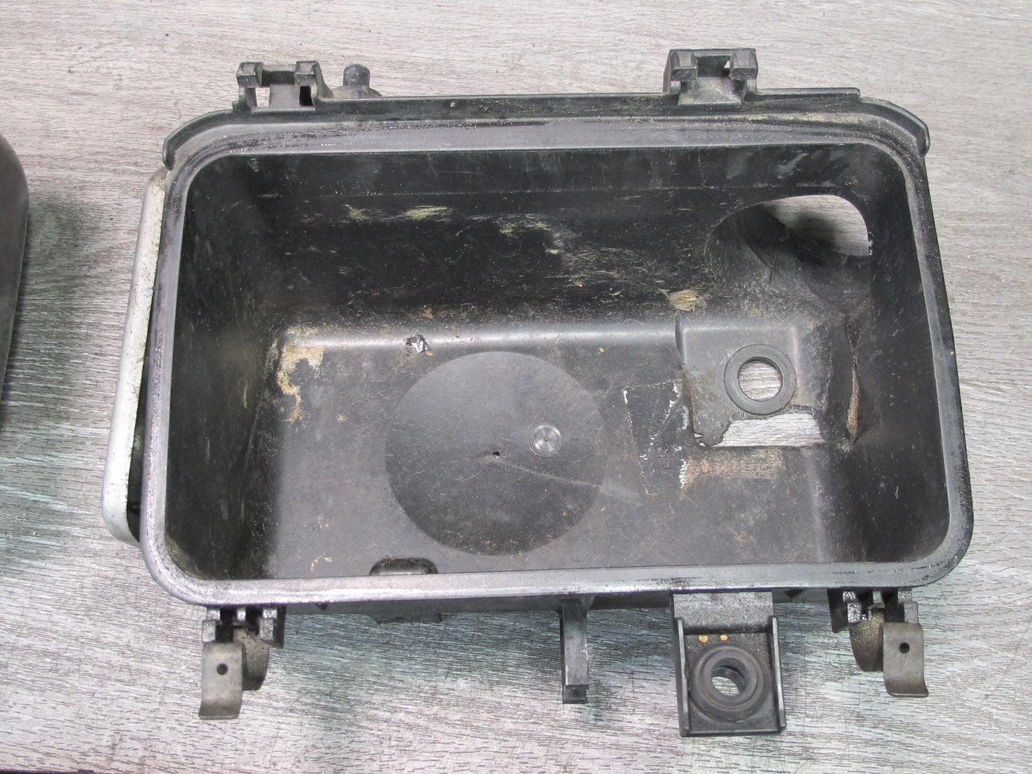 00-05 Toyota MR2 Spyder ZZW30L Air Intake Cleaner Filter Box w Sensor OEM