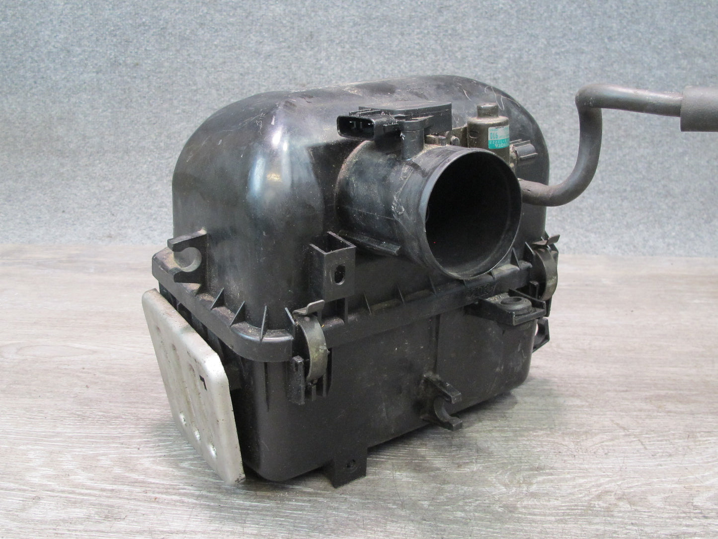 00-05 Toyota MR2 Spyder ZZW30L Air Intake Cleaner Filter Box w Sensor OEM