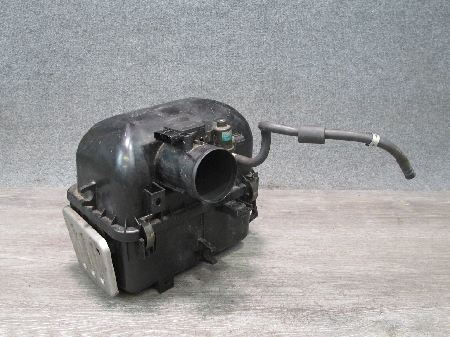 00-05 Toyota MR2 Spyder ZZW30L Air Intake Cleaner Filter Box w Sensor OEM