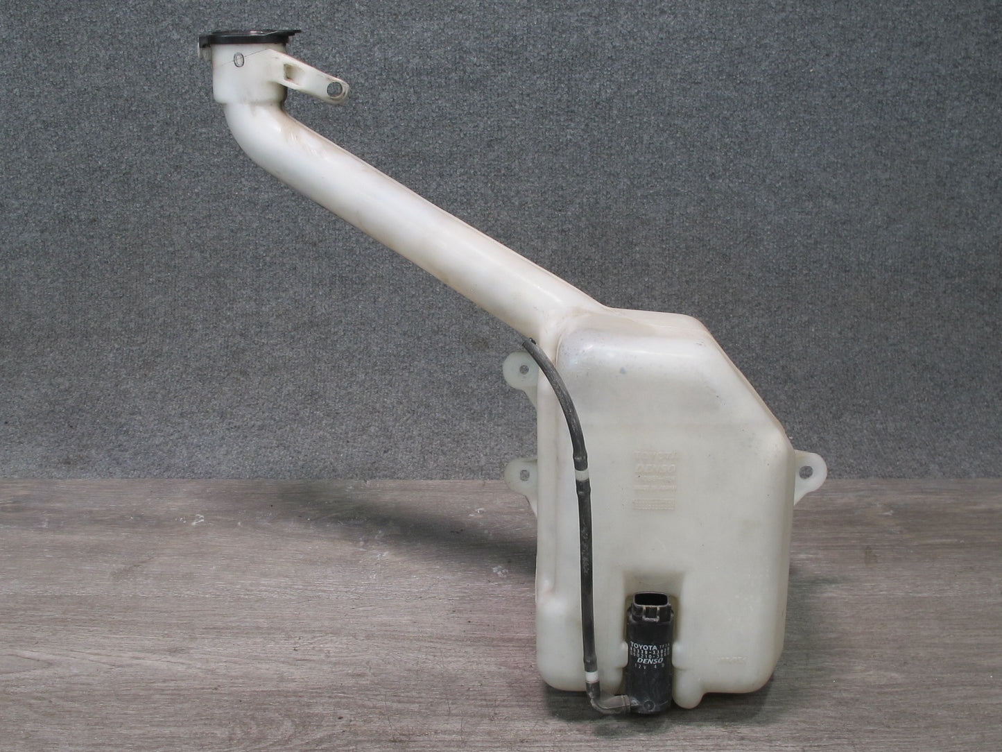 00-05 Toyota MR2 Spyder ZZW30L Windshield Washer Fluid Reservoir Tank w Pump OEM