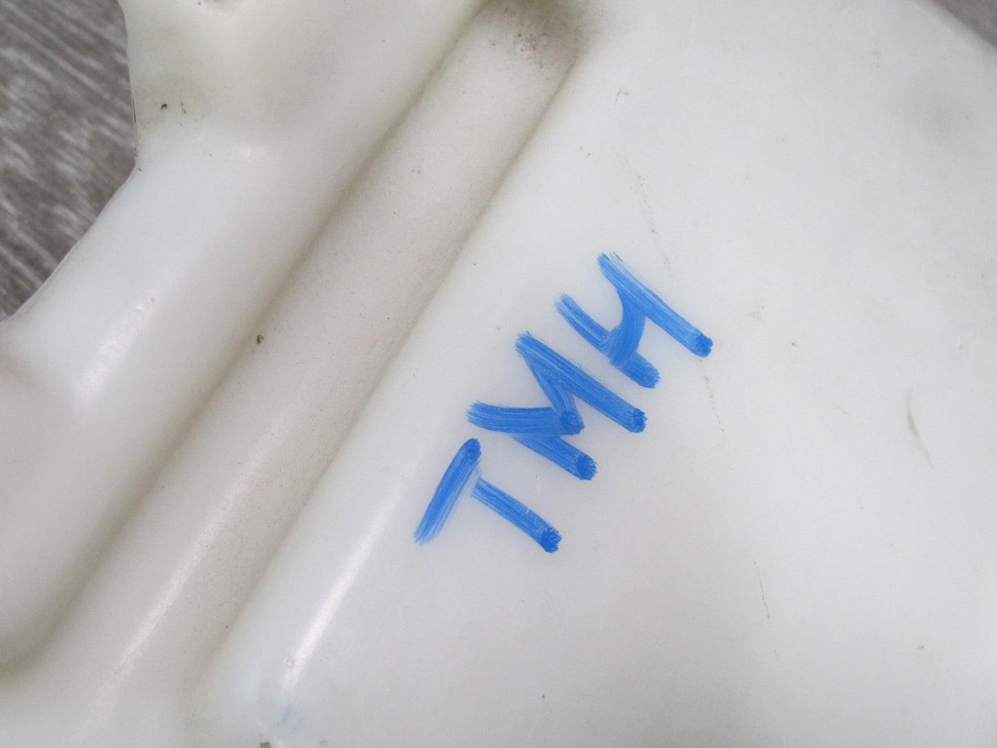 00-05 Toyota MR2 Spyder ZZW30L Windshield Washer Fluid Reservoir Tank w Pump OEM