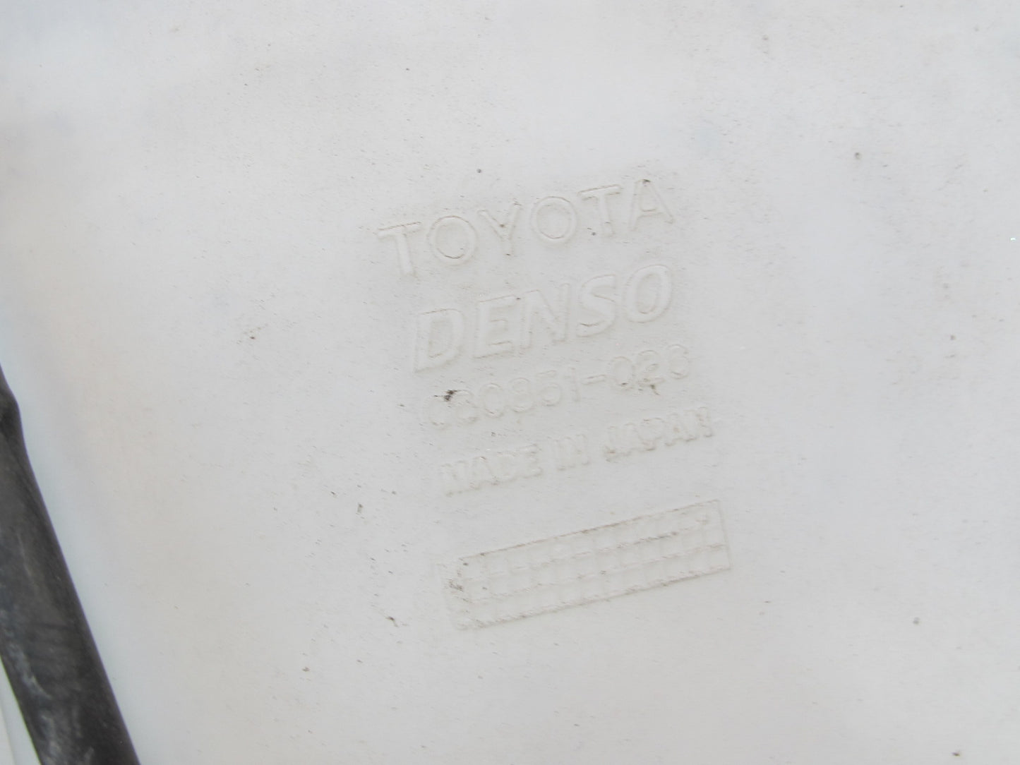 00-05 Toyota MR2 Spyder ZZW30L Windshield Washer Fluid Reservoir Tank w Pump OEM
