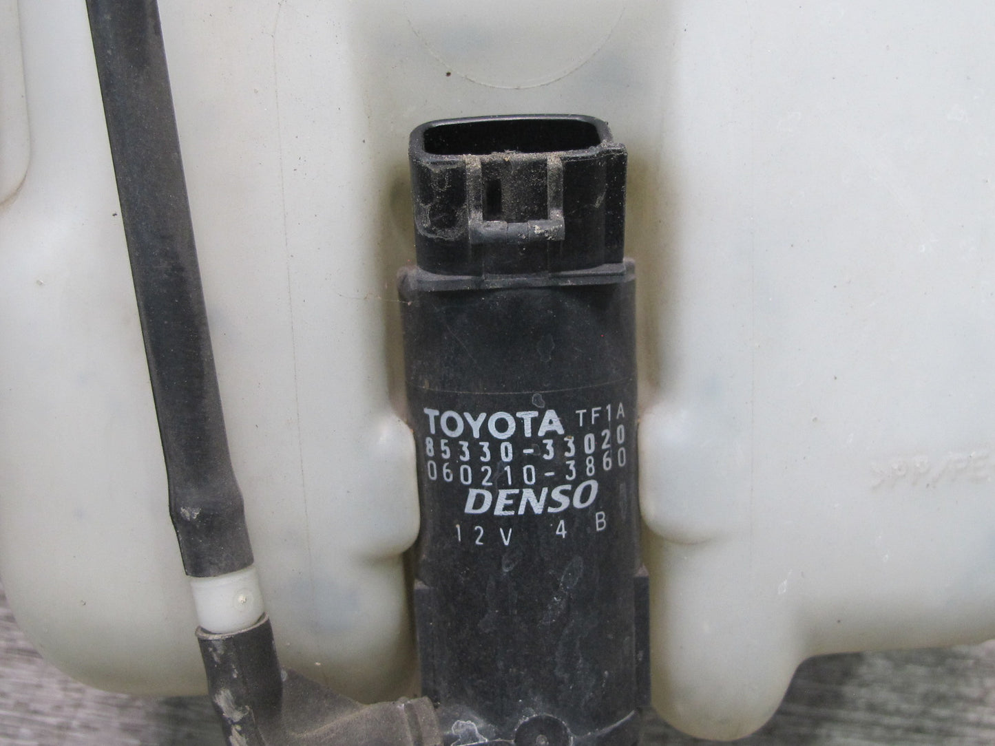 00-05 Toyota MR2 Spyder ZZW30L Windshield Washer Fluid Reservoir Tank w Pump OEM