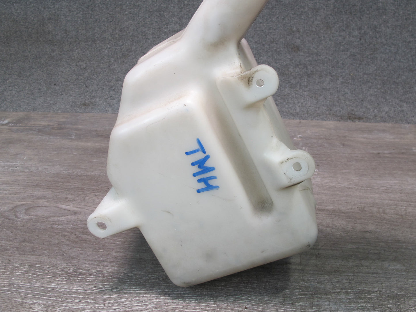 00-05 Toyota MR2 Spyder ZZW30L Windshield Washer Fluid Reservoir Tank w Pump OEM