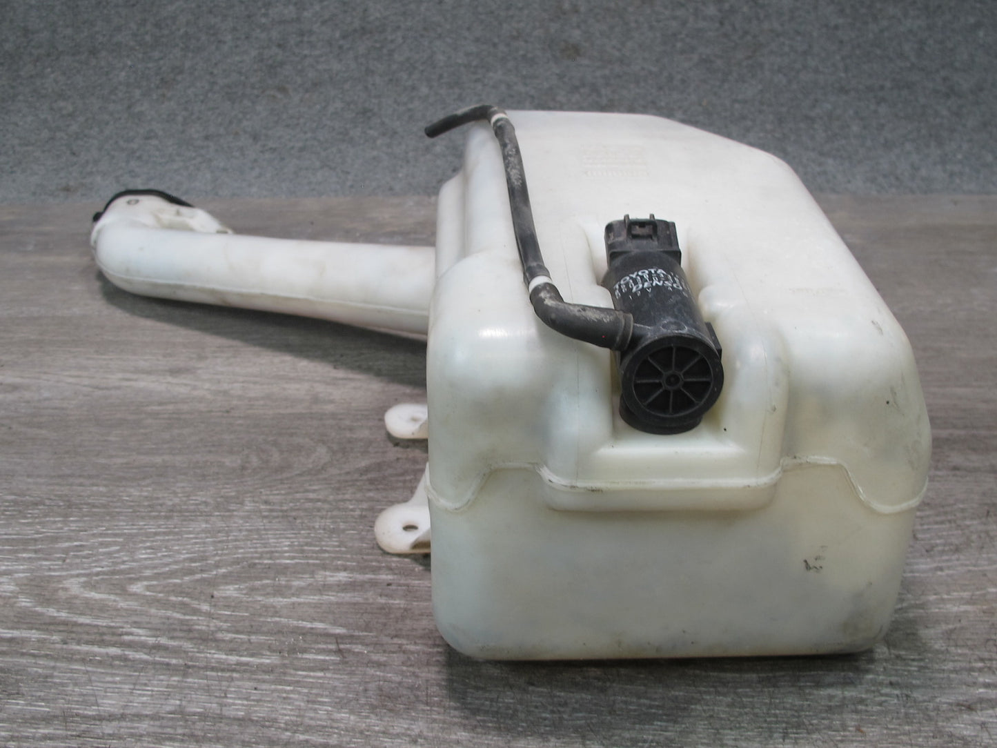 00-05 Toyota MR2 Spyder ZZW30L Windshield Washer Fluid Reservoir Tank w Pump OEM