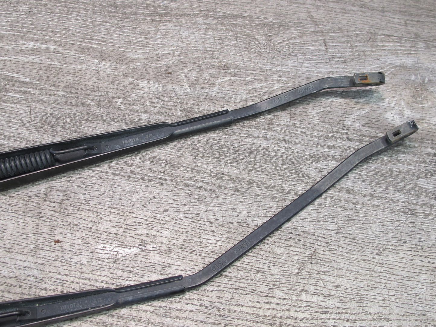 00-05 Toyota MR2 Spyder ZZW30L Set of 2 Front Left & Right Wiper Arm OEM