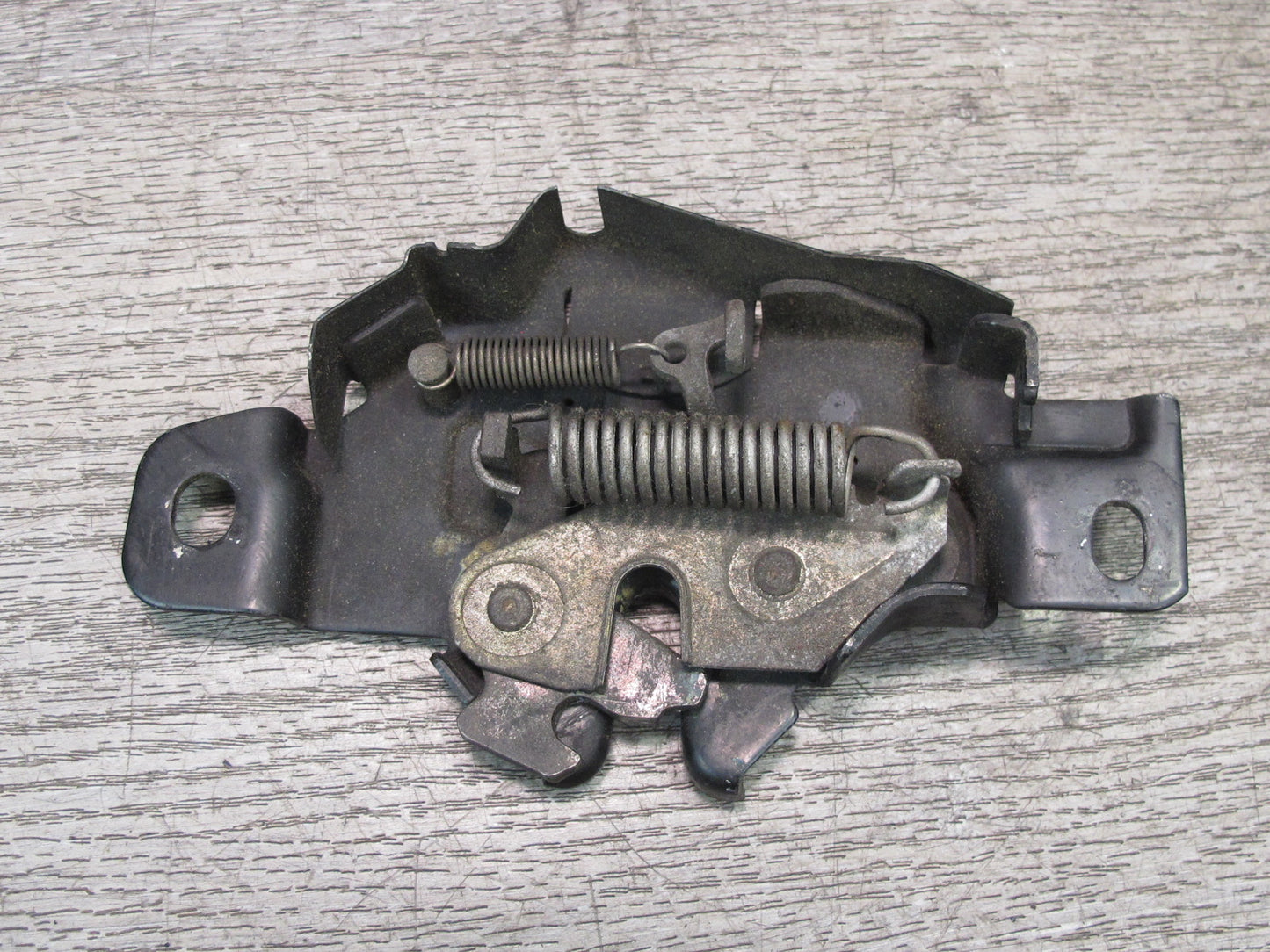 00-05 Toyota MR2 Spyder ZZW30L Rear Trunk Engine Lock Latch OEM