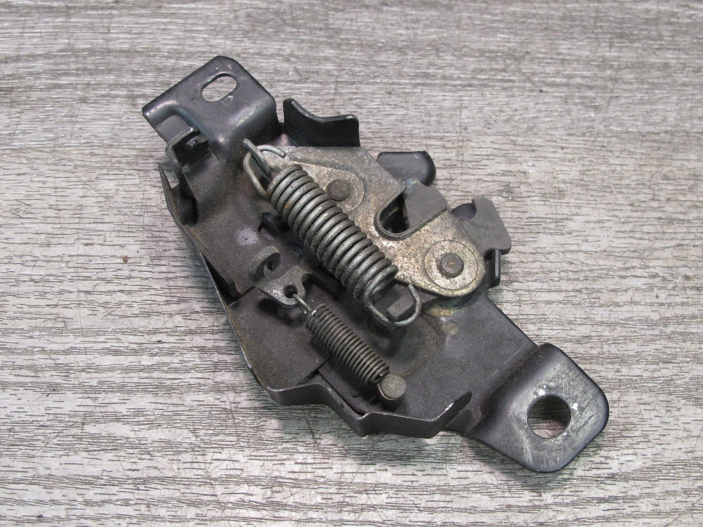 00-05 Toyota MR2 Spyder ZZW30L Rear Trunk Engine Lock Latch OEM