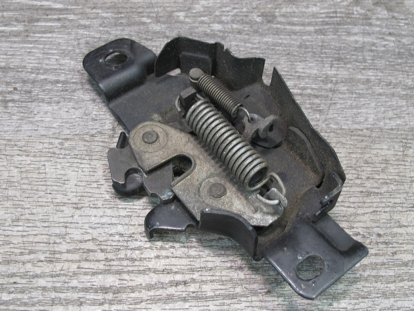 00-05 Toyota MR2 Spyder ZZW30L Rear Trunk Engine Lock Latch OEM